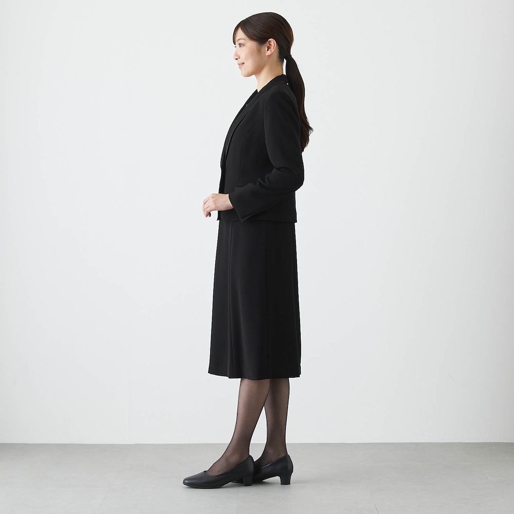 モデル身長166cm･９号サイズ着用