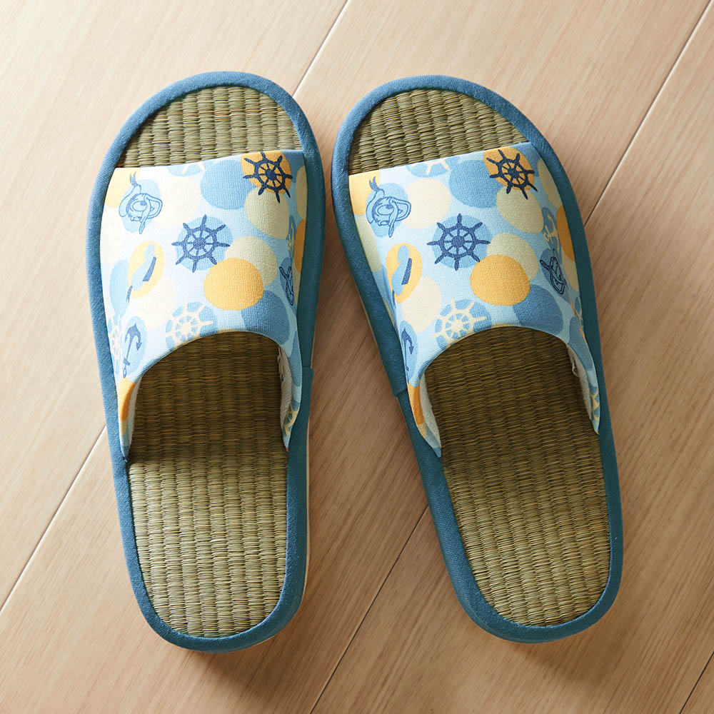 ディズニーデザインと過ごす夏の涼。心地よいふっくらウレタン入りい草スリッパ(選べるキャラクター) 【夏スリッパ】(ディズニー/Disney) ディズニーデザインと過ごす夏の涼。心地よいふっくらウレタン入りい草スリッパ(選べるキャラクター) 【夏スリッパ】(ディズニー/Disney)