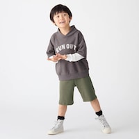 カーキ／モデル身長111cm・110サイズ着用