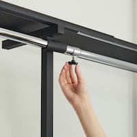 つまみを緩めて幅調整が出来ます　※画像のカラーは販売終了済み
