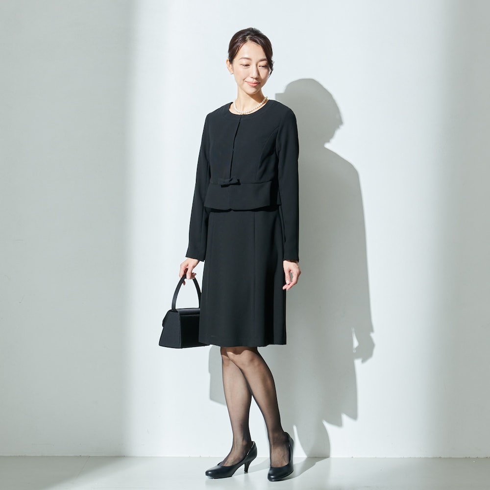 モデルの身長は170cm、着用9ARサイズ