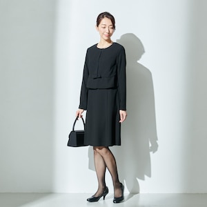 モデルの身長は170cm、着用9ARサイズ