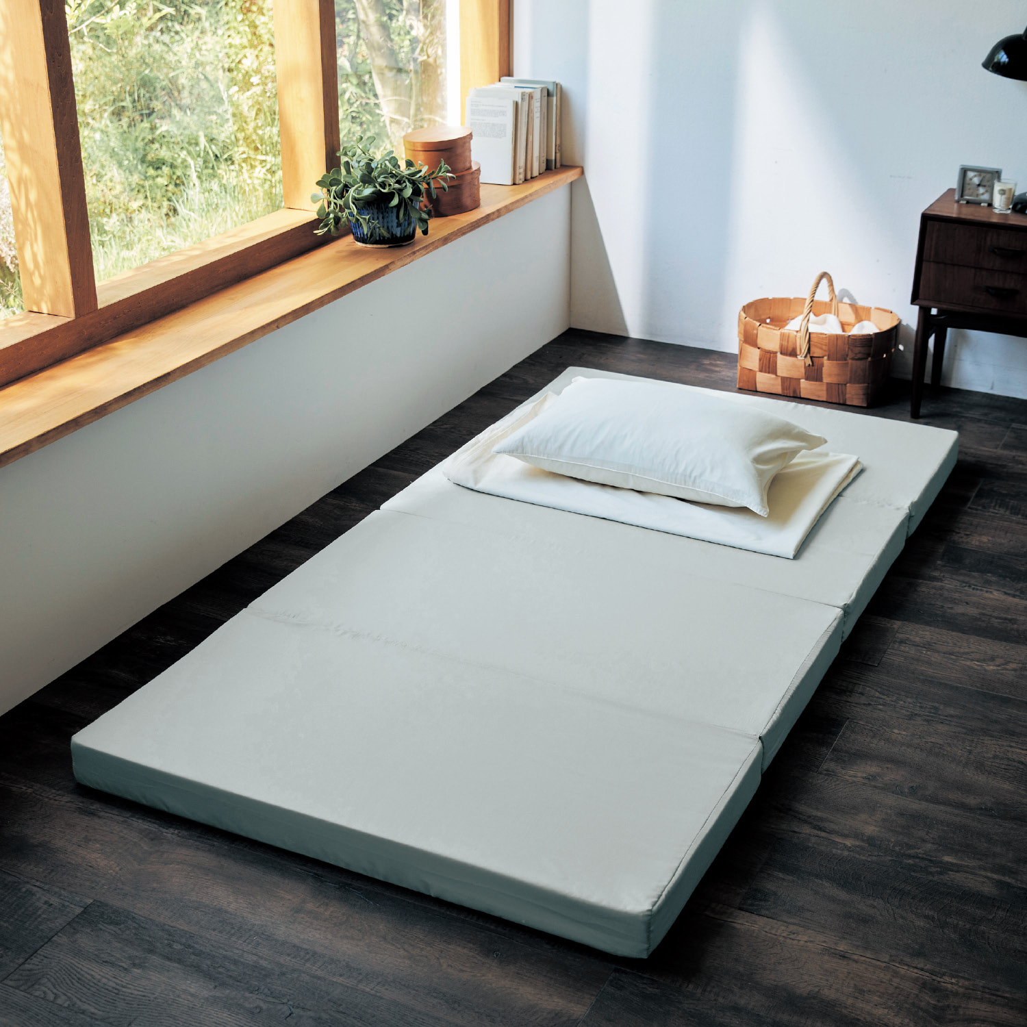 【BELLE MAISON DAYS】体に合わせて硬さを考えた長く使える折りたたみバランスマットレス 【4つ折り】