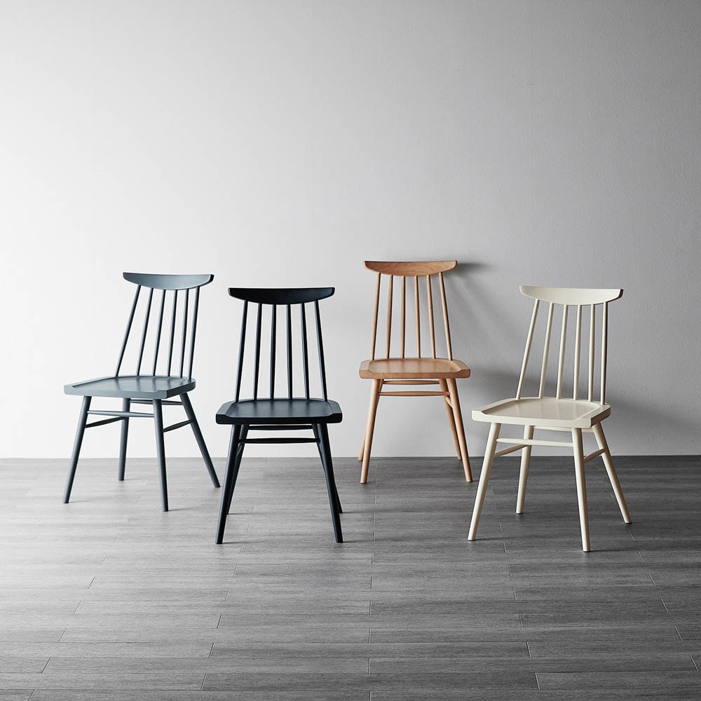 座り心地にこだわったカラフルなウィンザーチェア（ダイニングチェア