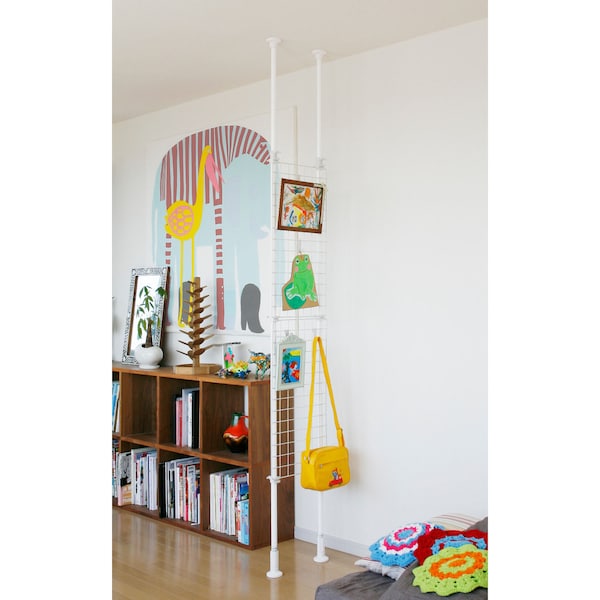 【ベルメゾン】引っかけ収納が出来る突っ張りメッシュラック