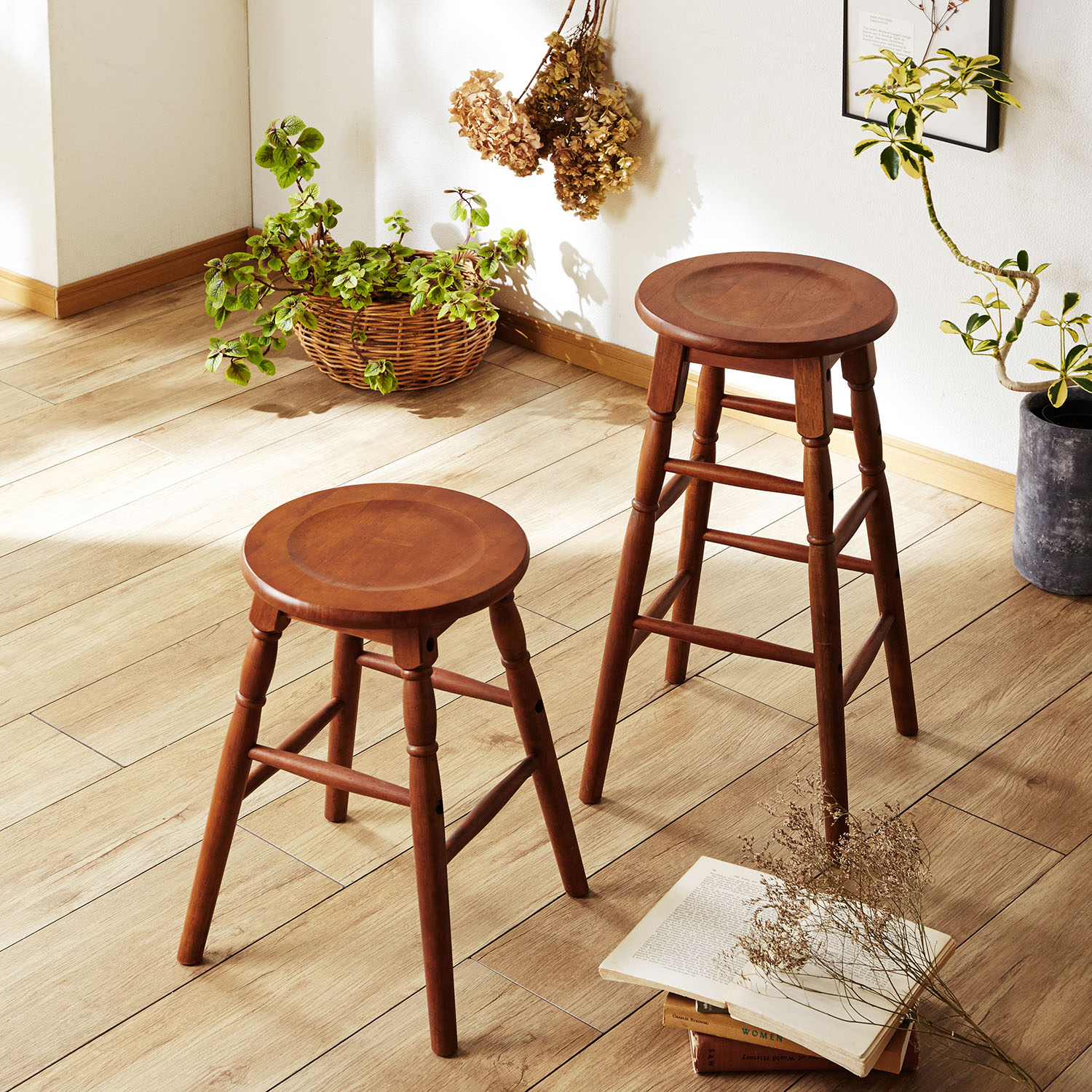 【ベルメゾン】天然木のカントリー調スツール