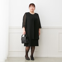 19ARサイズ着用（モデル身長152cm、バスト102、ウエスト90、ヒップ104cm）