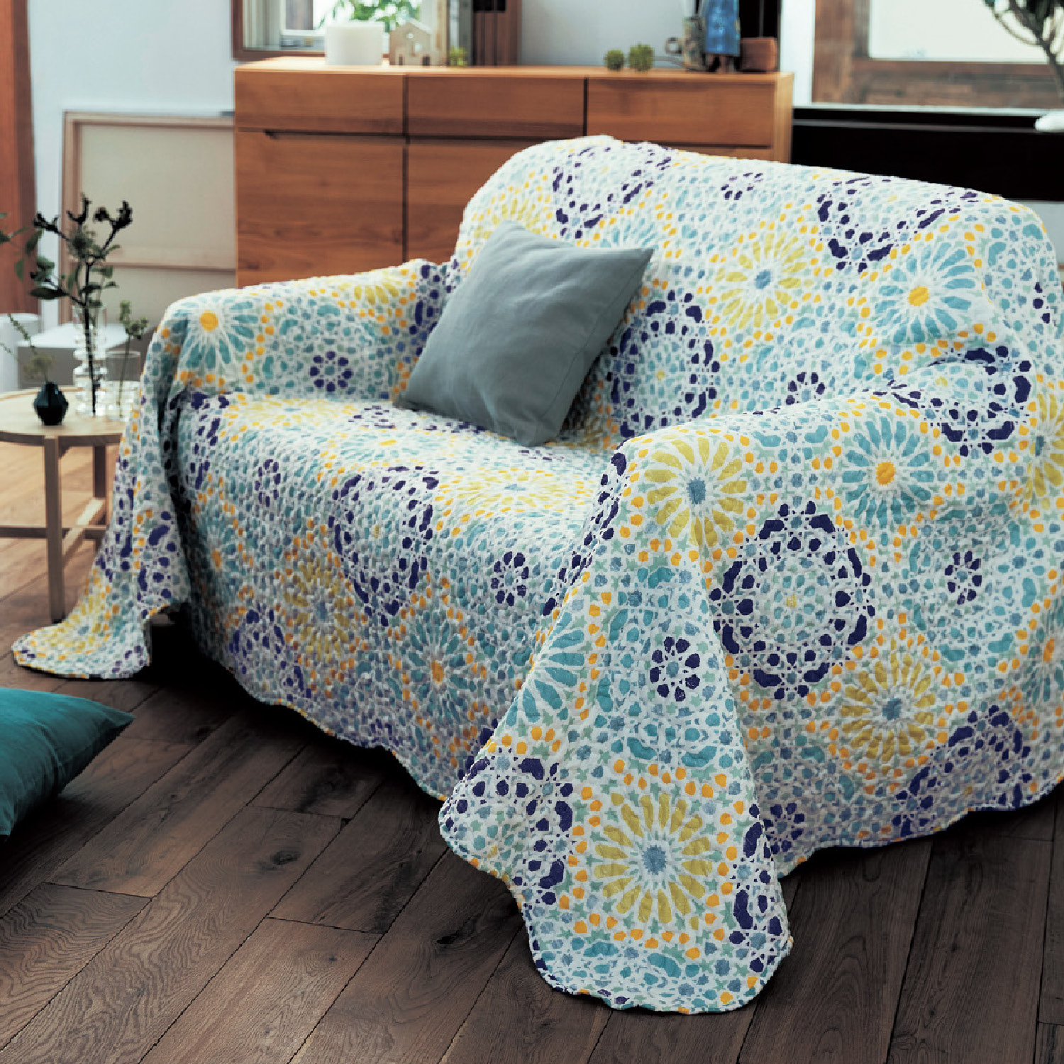 【ベルメゾン】北欧調リバーシブルキルトマルチカバー・ソファーカバー 【ベルメゾン】北欧調リバーシブルキルトマルチカバー・ソファーカバー