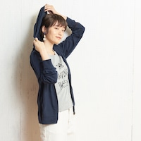 フード付きなので首の後ろも焼けにくい