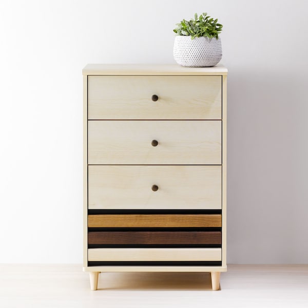 【ベルメゾン】床色と合わせやすい3色引出しのチェスト