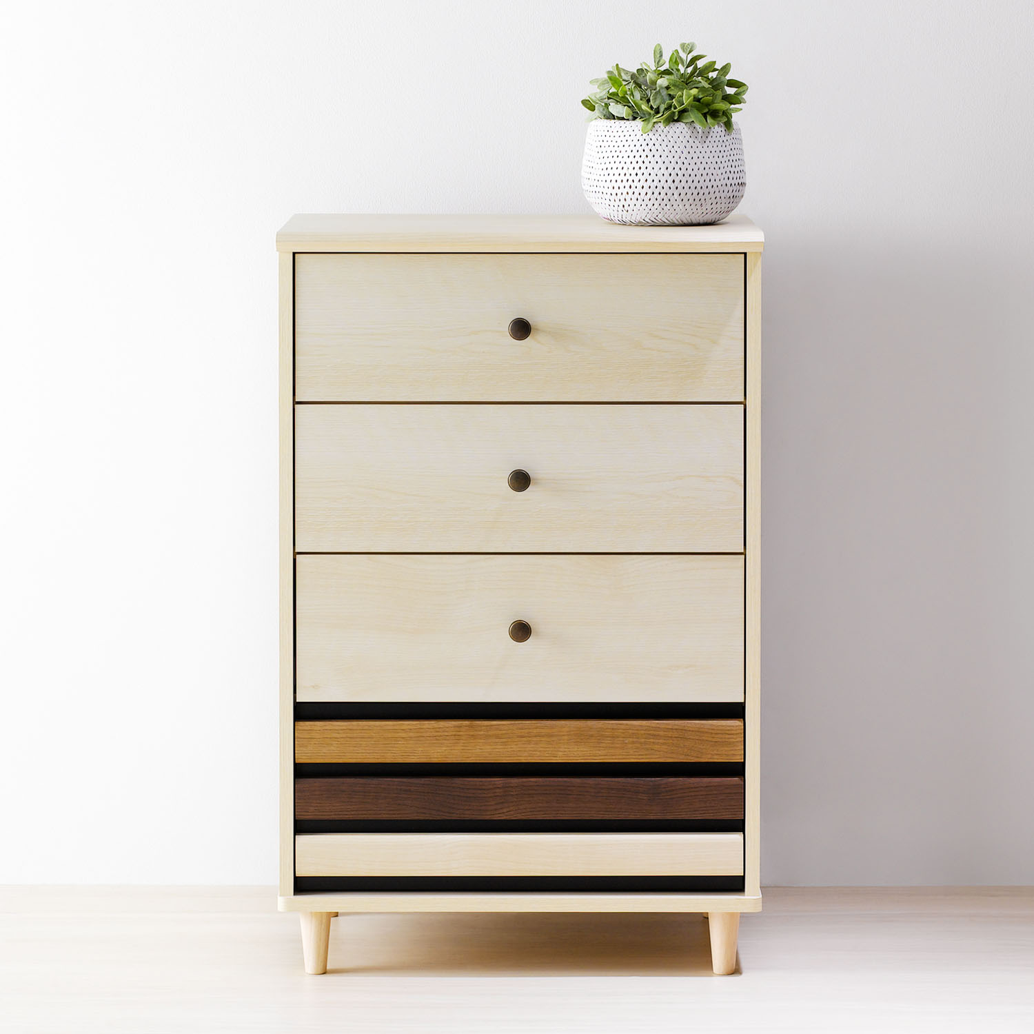 【ベルメゾン】床色と合わせやすい3色引出しのチェスト