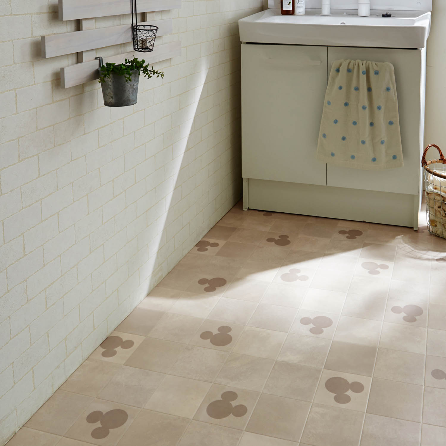 拭けるフリーカットシート「ミッキーモチーフ」(ディズニー/Disney) 拭けるフリーカットシート「ミッキーモチーフ」(ディズニー/Disney)