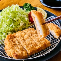 アンデス高原豚のロース肉を厳選使用した豚ロースとんかつ。