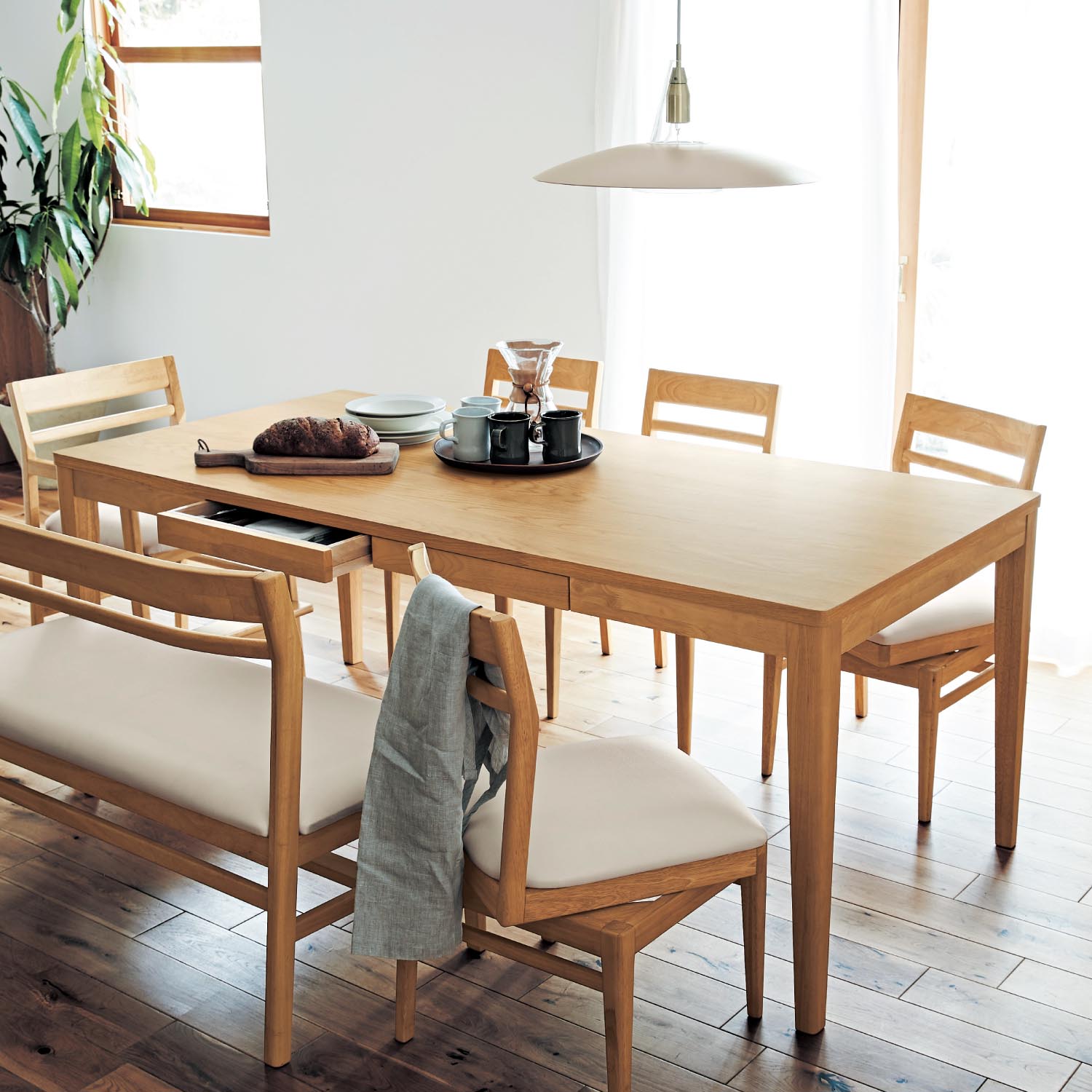 【ベルメゾン】選べる引出し付きダイニングテーブル