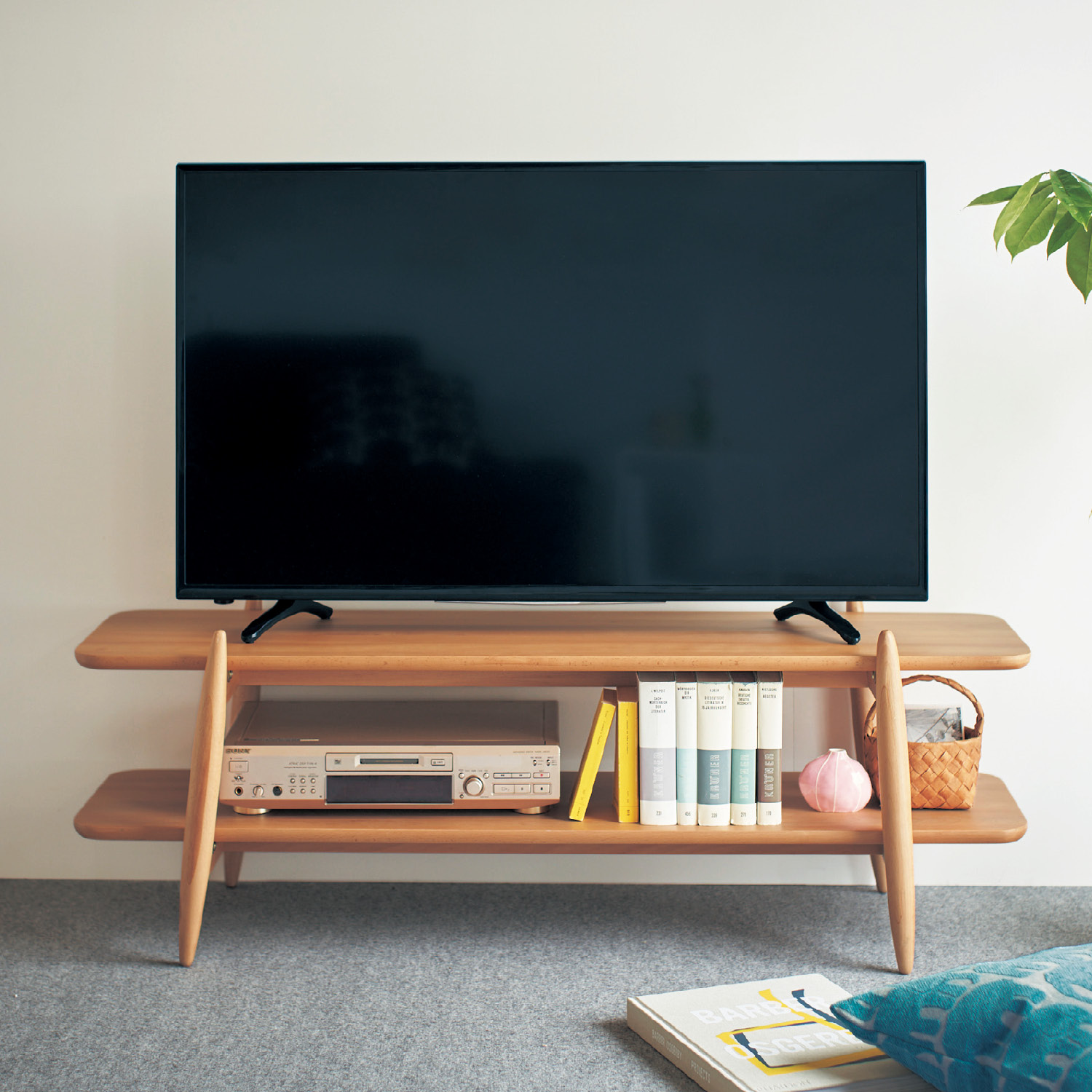 【ベルメゾン】すっきりとしたまるみの北欧調テレビラック 【ベルメゾン】すっきりとしたまるみの北欧調テレビラック