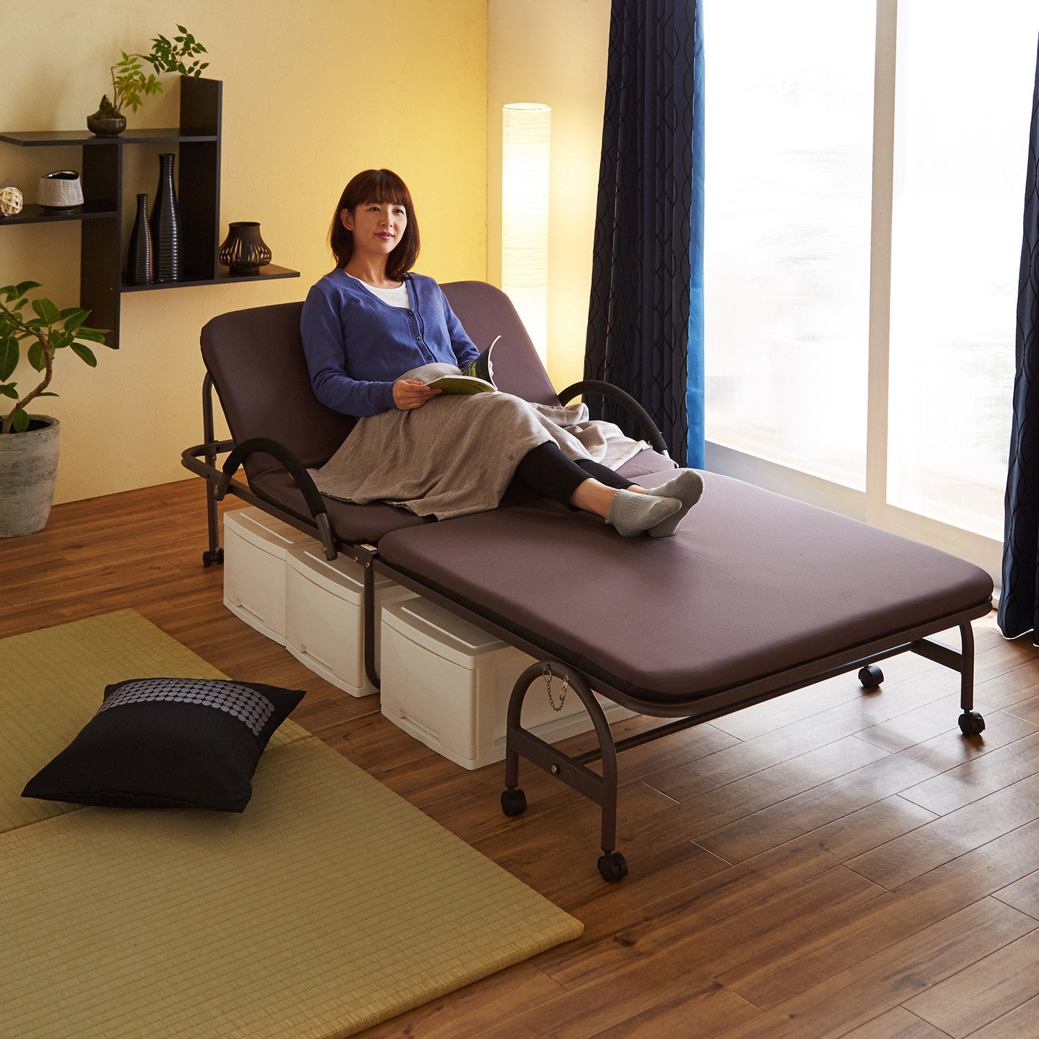 背面リクライニング式折りたたみベッド <シングル> 背面リクライニング式折りたたみベッド <シングル>