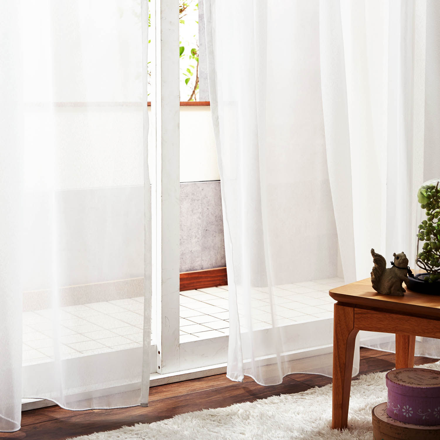 【ベルメゾン】【99サイズ】 継ぎ目がなくてすっきり軽やかな印象の防炎レースカーテン