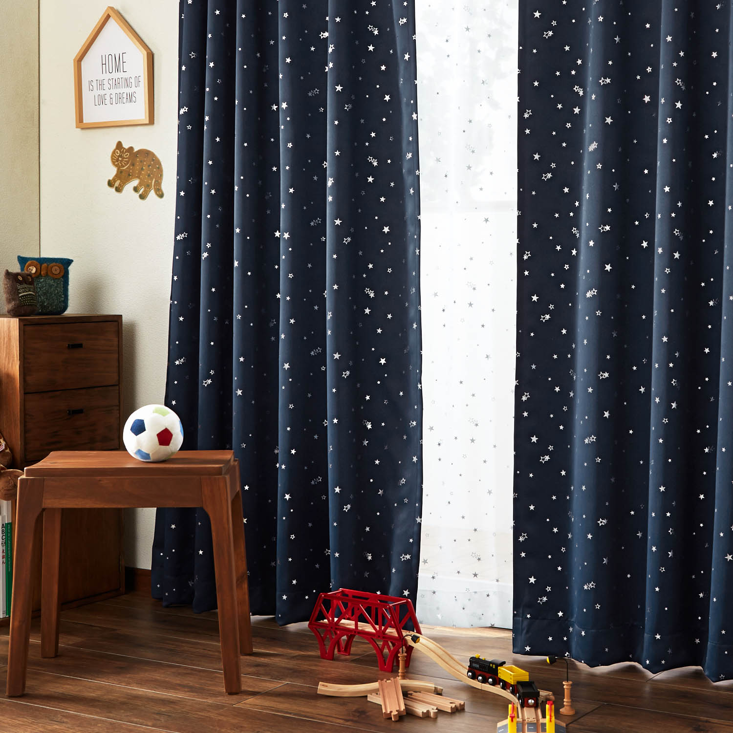 【ベルメゾン】【99サイズ】 箔プリントがきれいなスターデザインの遮光カーテン