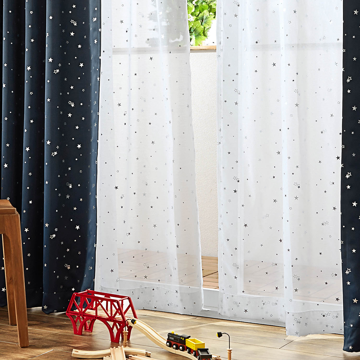 【ベルメゾン】【99サイズ】 箔プリントがきれいなスターデザインのボイルカーテン