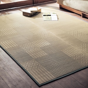 市松柄／お届け時は緑色ですが、使用するうちに黄色に変化いたします。