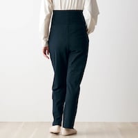 モデル身長166cm・マタニティMサイズ着用