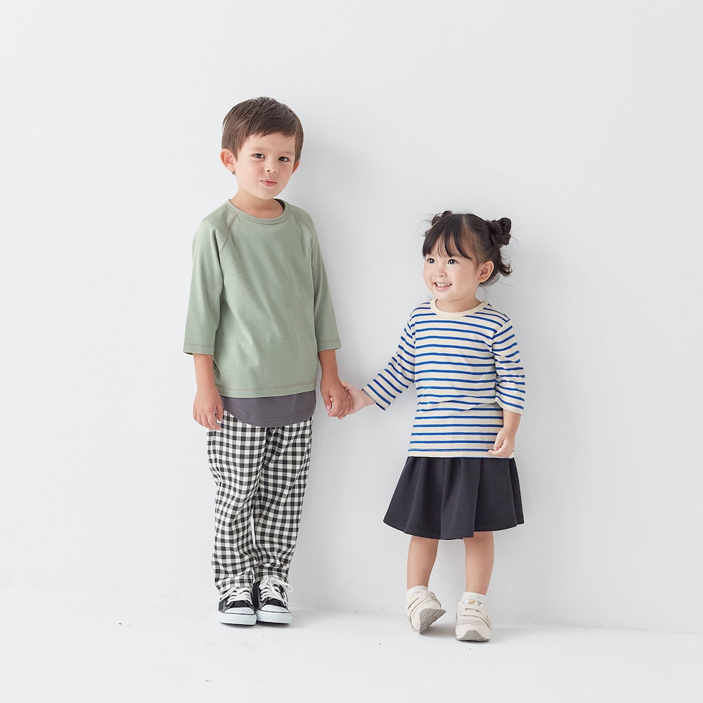 左)スモーキーグリーン／110cm・110サイズ、右)ブルーボーダー／87cm・90サイズ