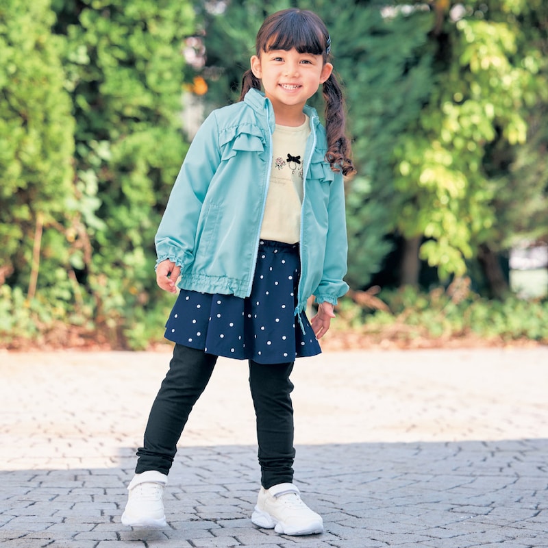 ネイビードット×ブラック（旧タイプ）／モデル身長106cm・サイズ110