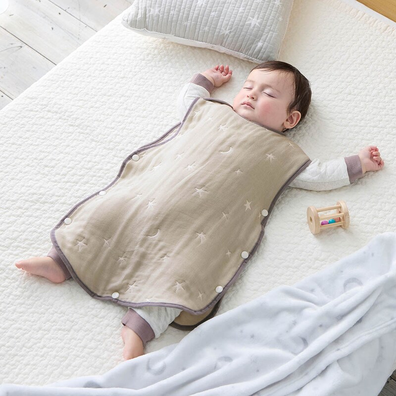 モデル身長70㎝・M（～90）サイズ着用・体重8.8㎏