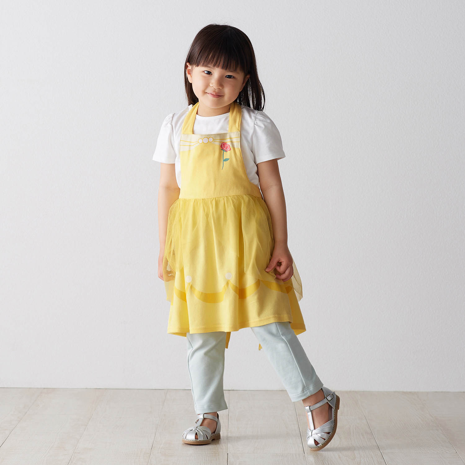 憧れを叶え、楽しくお手伝い♪ KIDSエプロンドレス(選べるキャラクター) サイズ:70~140cm(ディズニー/Disney) 憧れを叶え、楽しくお手伝い♪ KIDSエプロンドレス(選べるキャラクター) サイズ:70~140cm(ディズニー/Disney)