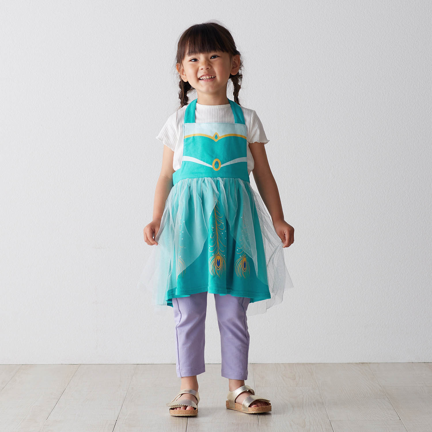 テレビcm放映商品 楽しくお手伝い Kidsエプロンドレス 選べるキャラクター ディズニー Disney 通販のベルメゾンネット テレビcm放映商品 楽しくお手伝い Kidsエプロンドレス 選べるキャラクター ディズニー Disney 通販のベルメゾンネット