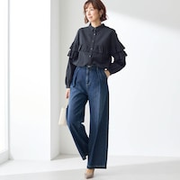 モデル身長169cm／M ※写真は撮影用のため股下+6cmになります。