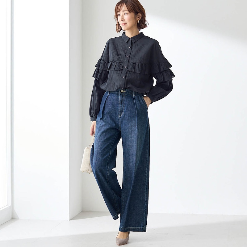 モデル身長169cm／M ※写真は撮影用のため股下+6cmになります。