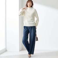 モデル身長169cm／M ※写真は撮影用のため股下+6cmになります。