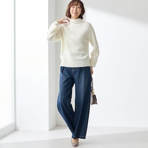 モデル身長169cm／M ※写真は撮影用のため股下+6cmになります。