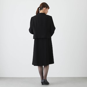 モデル身長170cm･13号サイズ着用