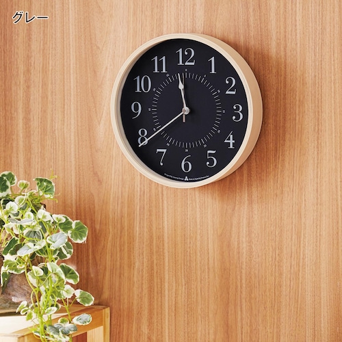 見やすくてスタイリッシュな掛け時計（電波時計）「ＴＯＫＩ」
