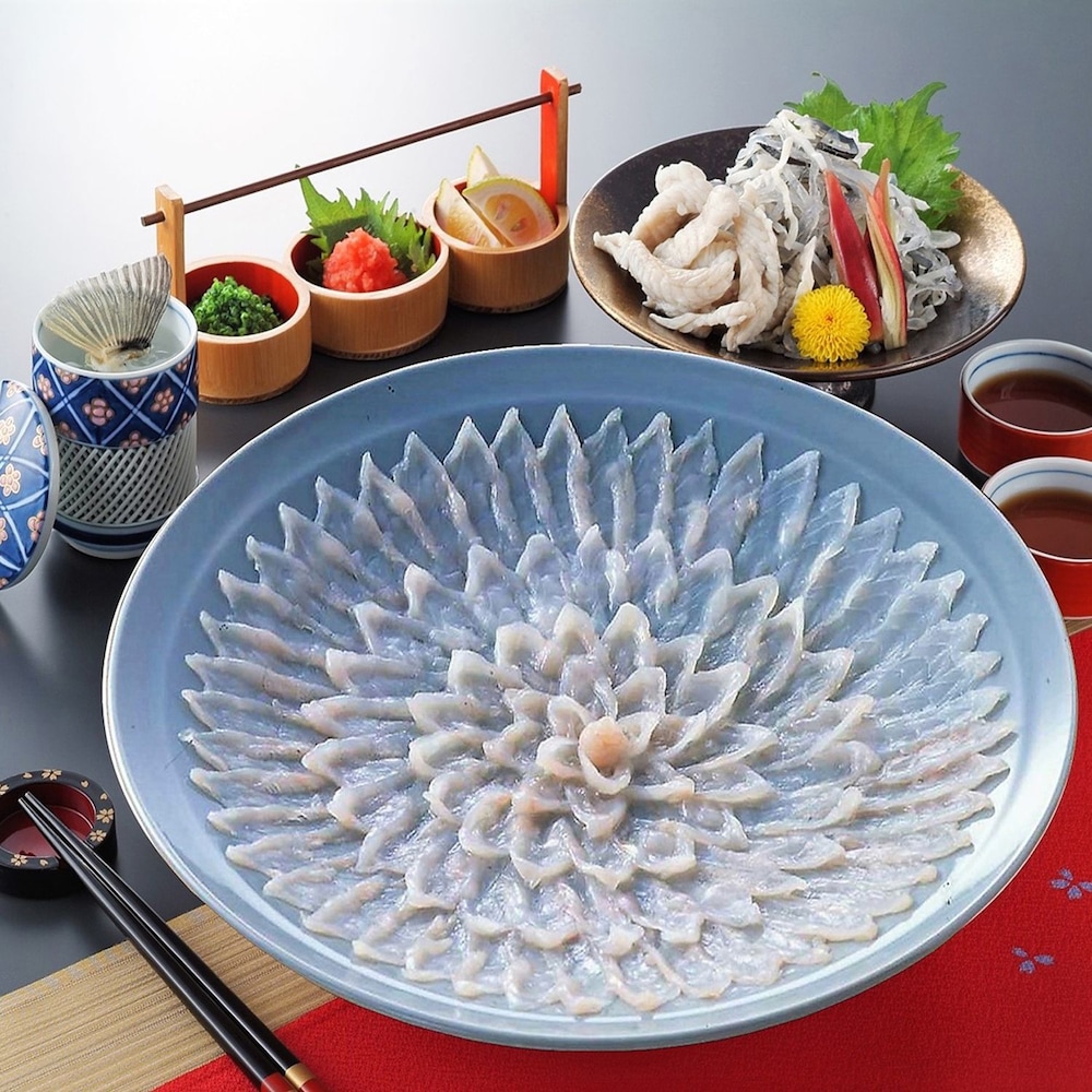 【ベルメゾン】淡泊でもっちりとしたふぐ刺し 天然まふぐ大皿盛セット
