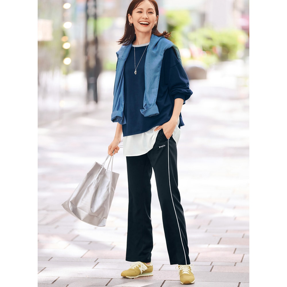 普段使いにも運動にも使いやすい！ストレートジャージパンツ