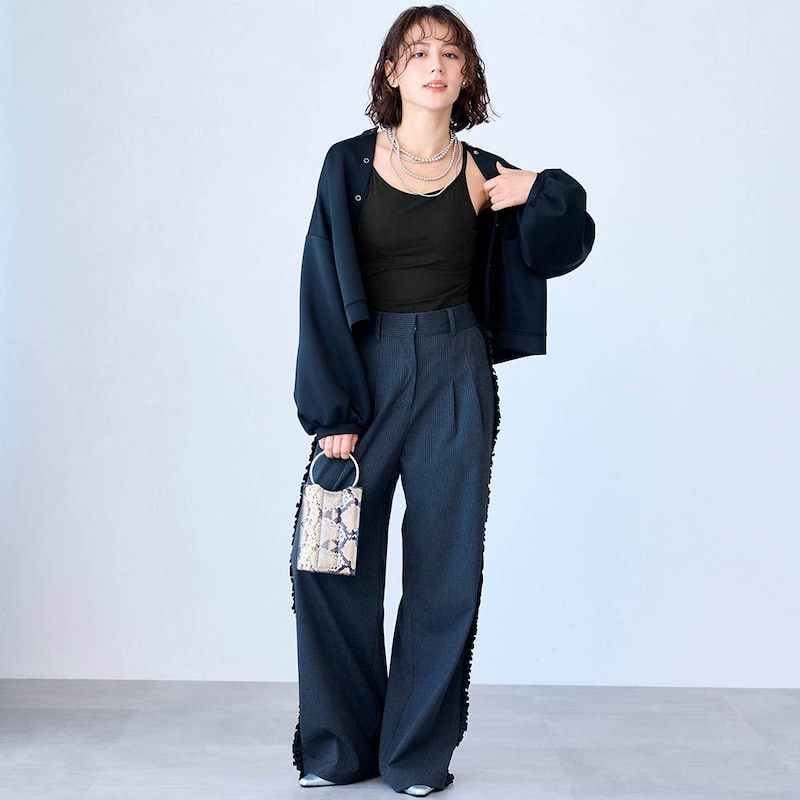 モデル身長162cm／M（ブラック）