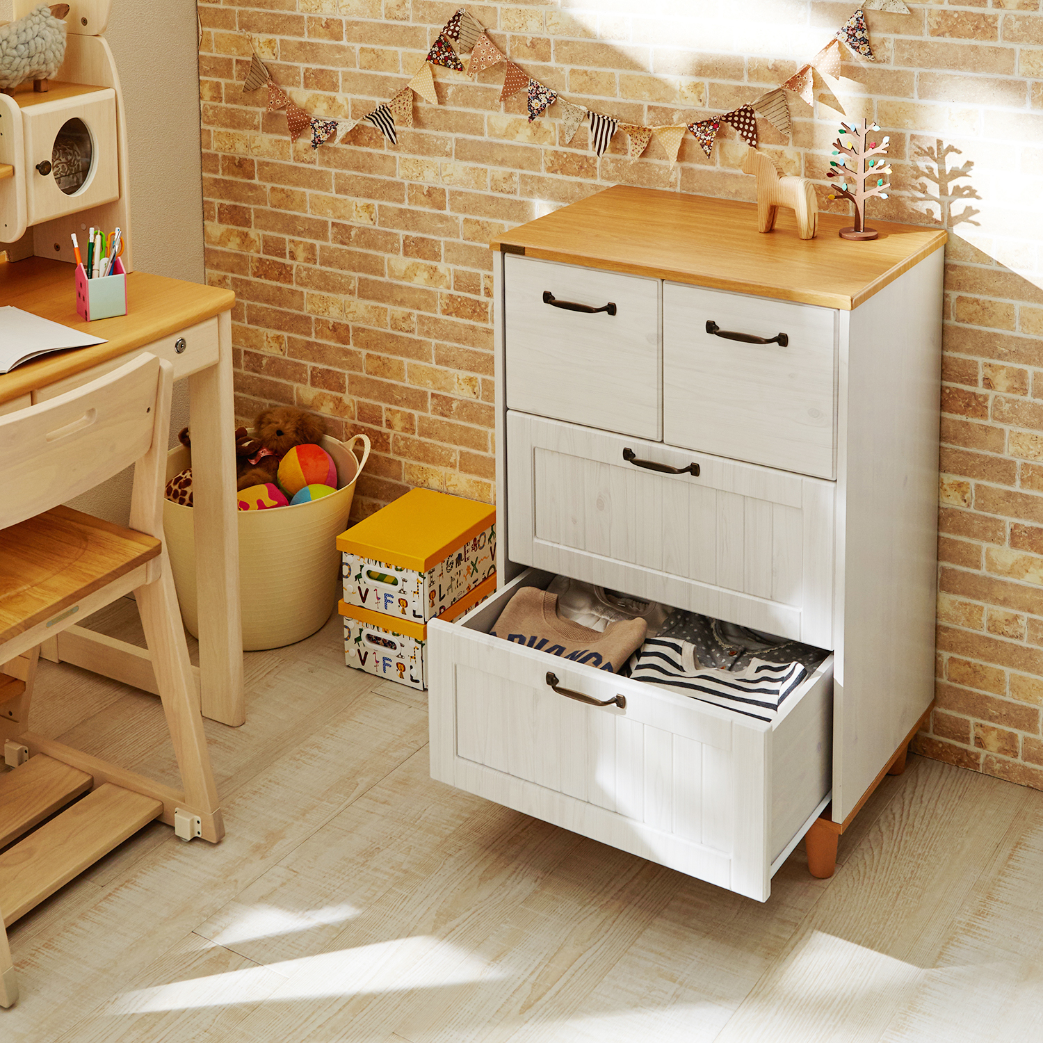 子ども部屋にピッタリ カントリー調衣類収納チェスト 通販のベルメゾンネット 子ども部屋にピッタリ カントリー調衣類収納チェスト 通販のベルメゾンネット