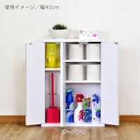 棚板を外すと背の高いトイレ道具もストックできます