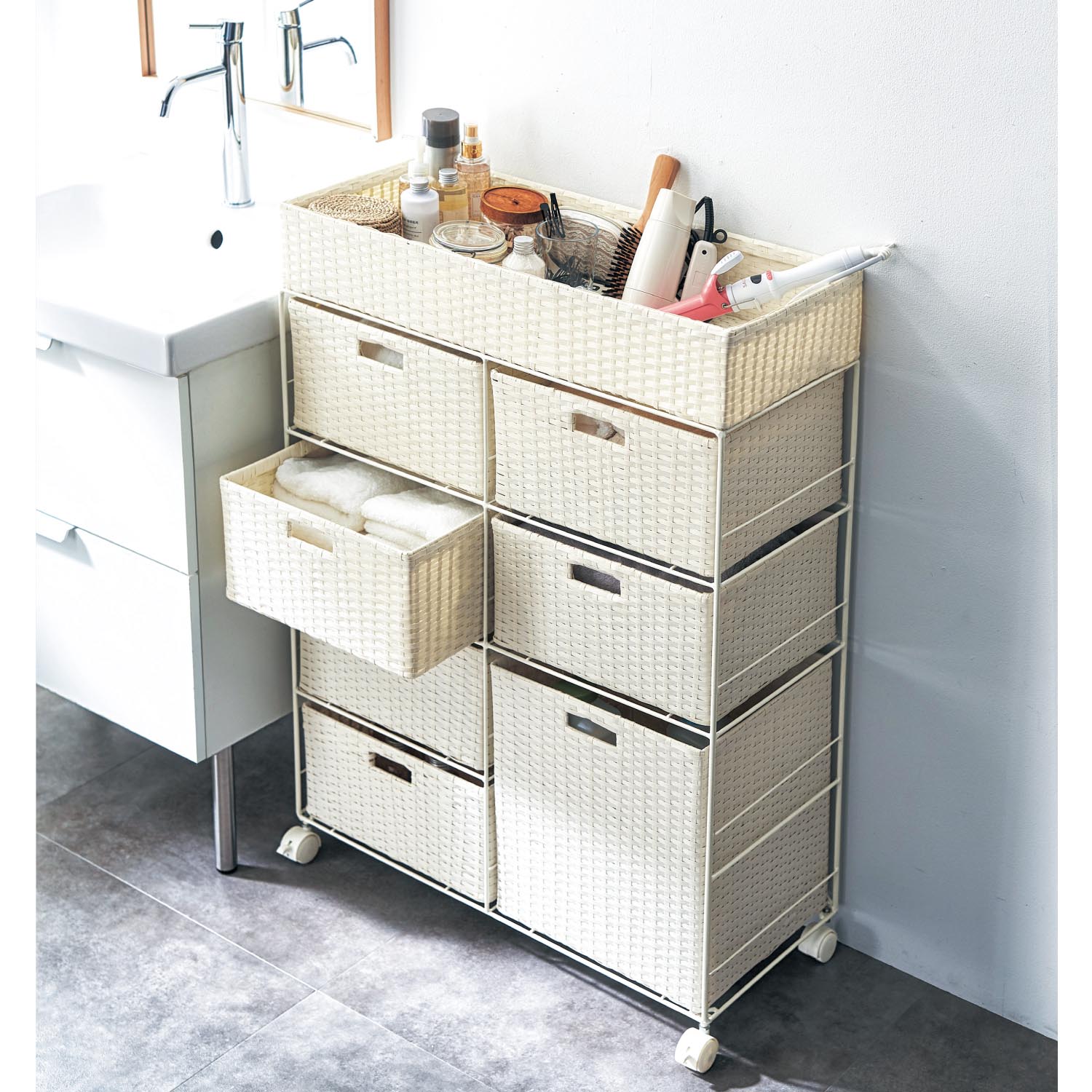 【ベルメゾン】ラタン調樹脂のランドリーワイドチェスト