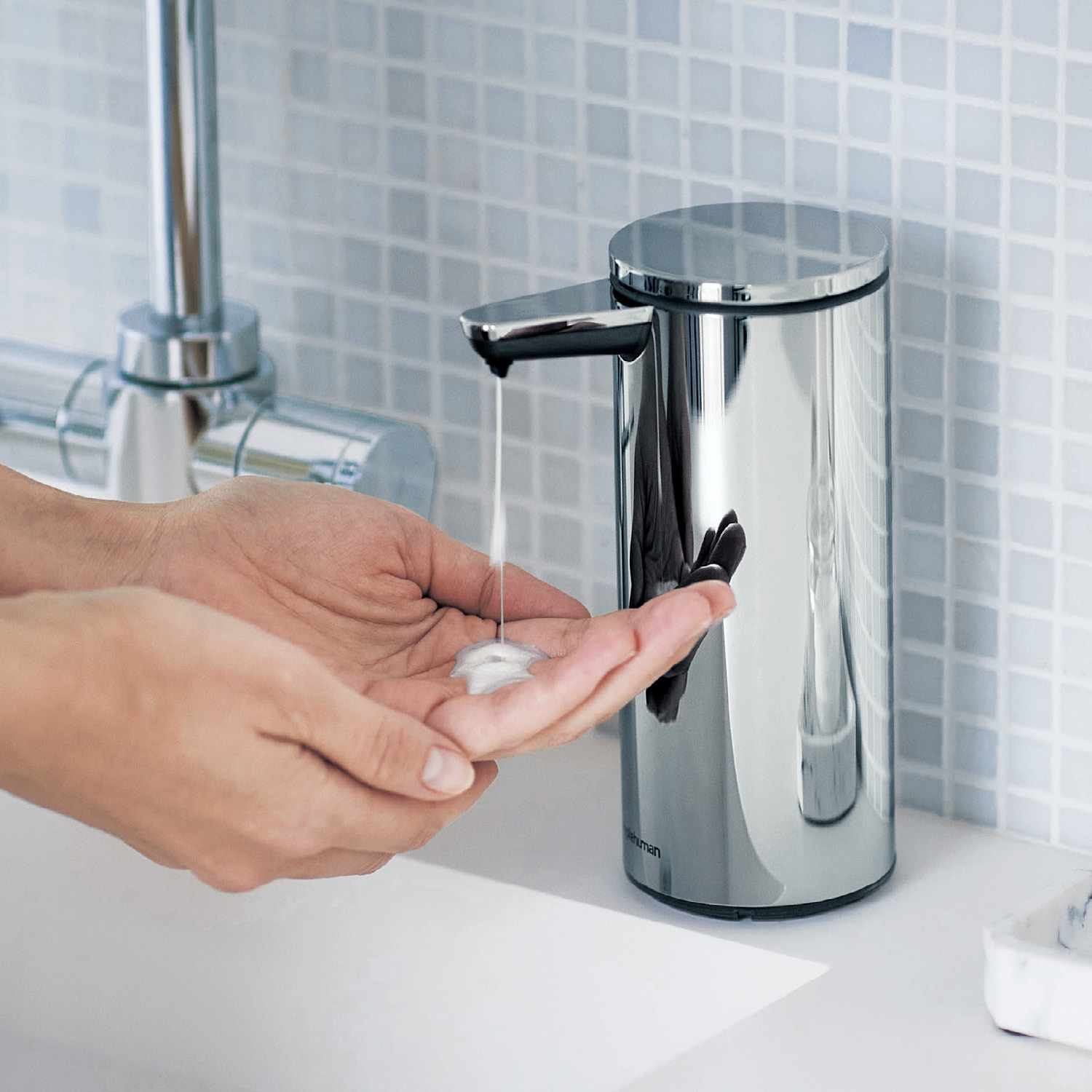 充電式センサーポンプソープディスペンサー シンプルヒューマン Simplehuman 通販のベルメゾンネット 充電式センサーポンプソープディスペンサー シンプルヒューマン Simplehuman 通販のベルメゾンネット