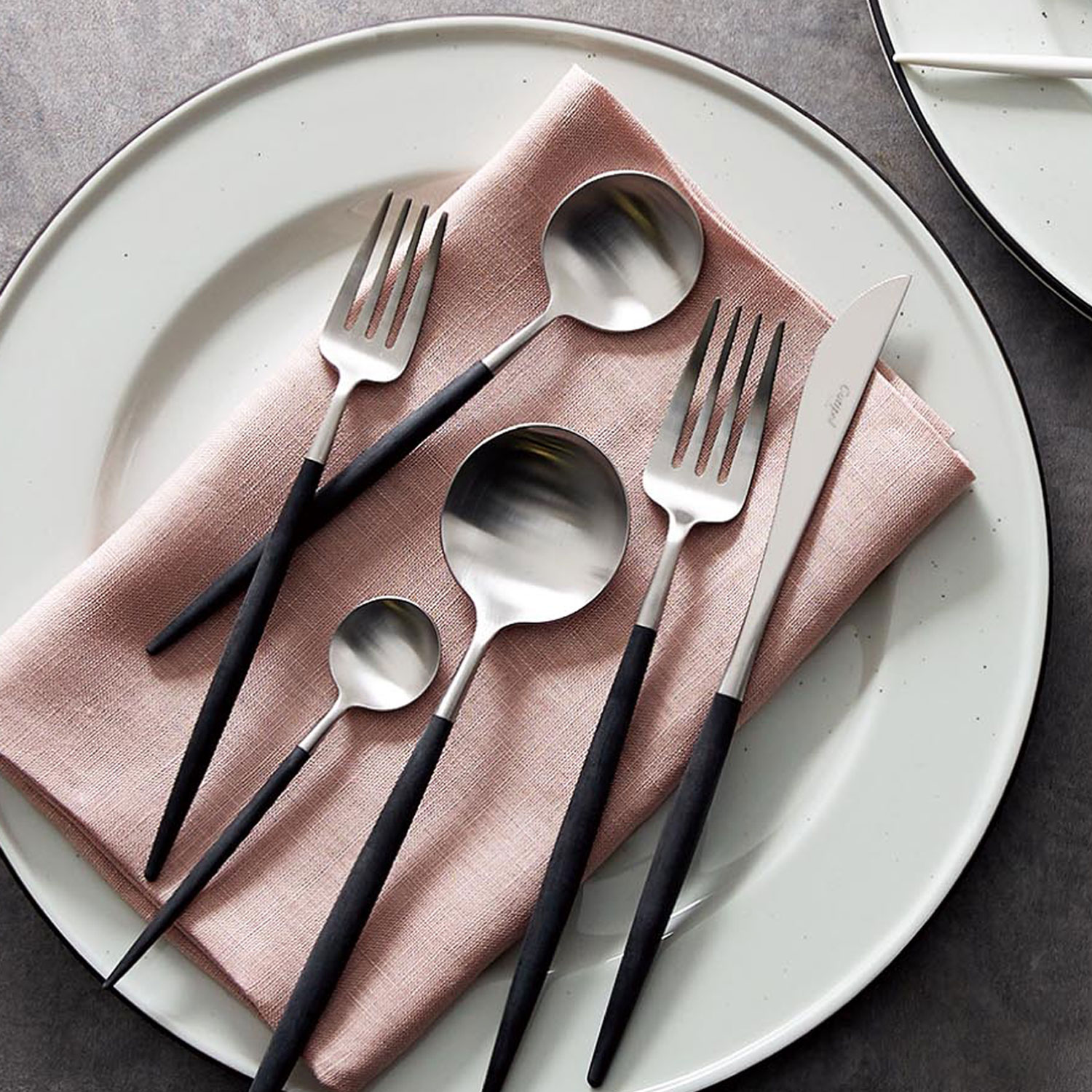 ポルトガル製の曲線が美しいカトラリー <スプーン/フォーク/ナイフ> ポルトガル製の曲線が美しいカトラリー <スプーン/フォーク/ナイフ>