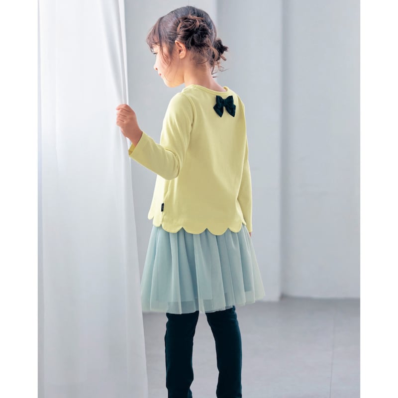 スモーキーブルー／モデル身長112cm・サイズ110