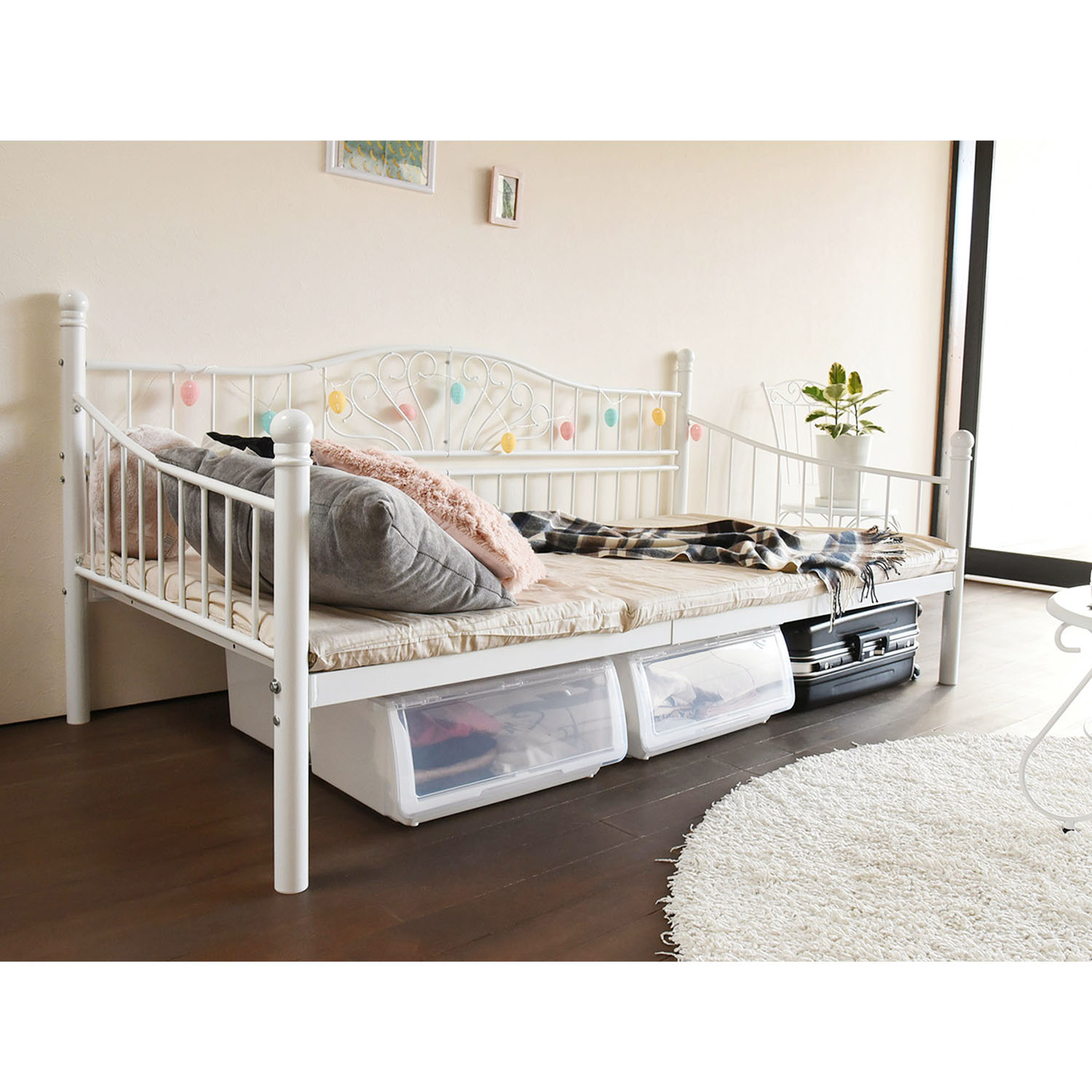 【ベルメゾン】アイアンベッド 【ソファーとしても使えるデイベッド】