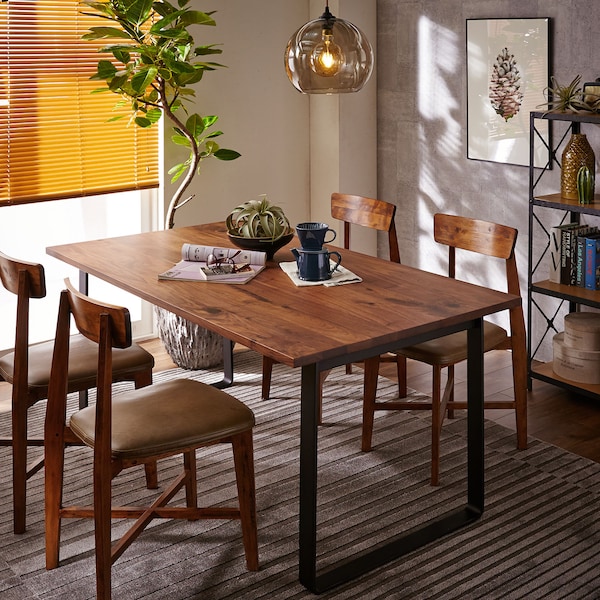 【ベルメゾン】木目が美しいウォルナット材の脚を選べるダイニングテーブル