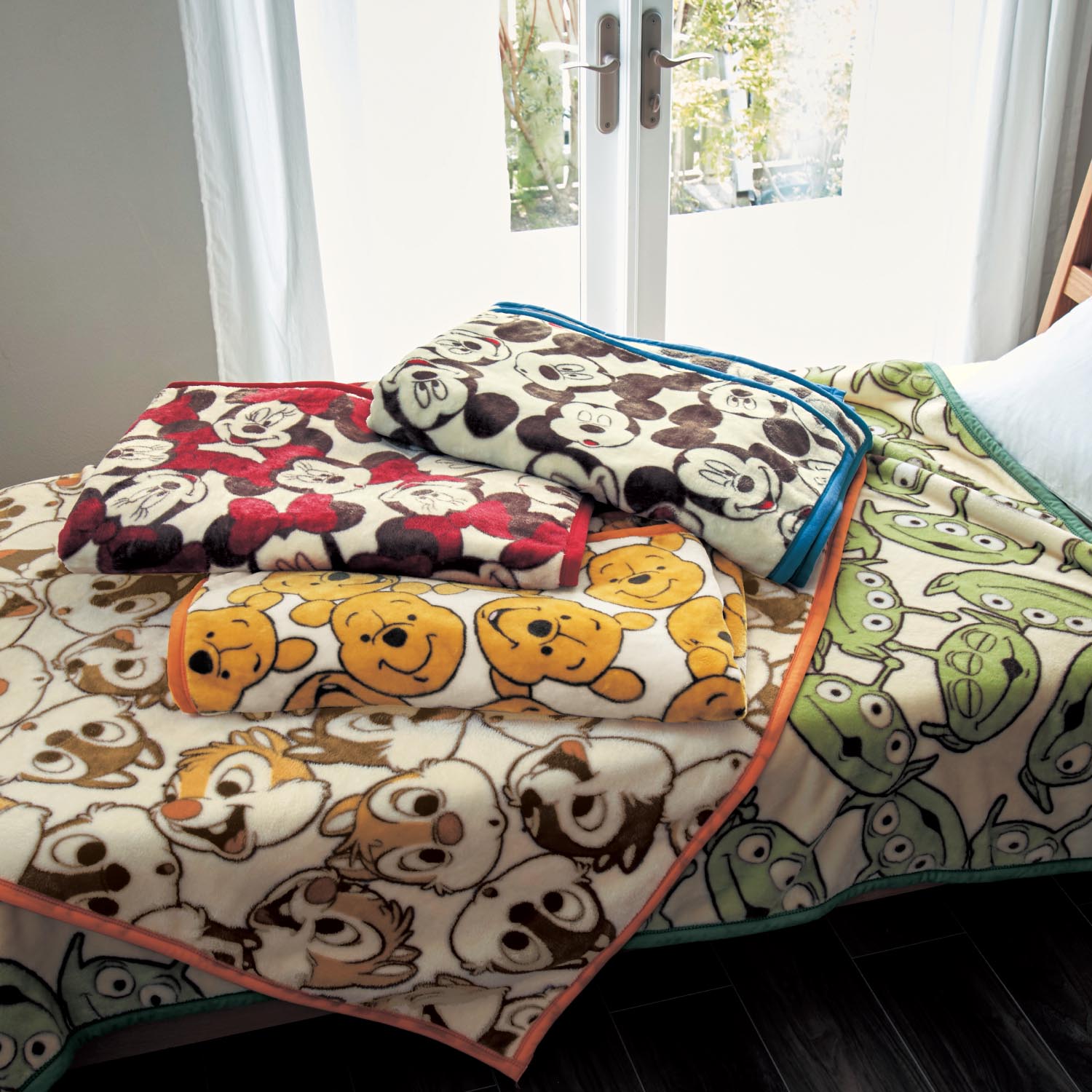 ふんわりあったか毛布 選べるキャラクター ディズニー Disney 通販のベルメゾンネット ふんわりあったか毛布 選べるキャラクター ディズニー Disney 通販のベルメゾンネット