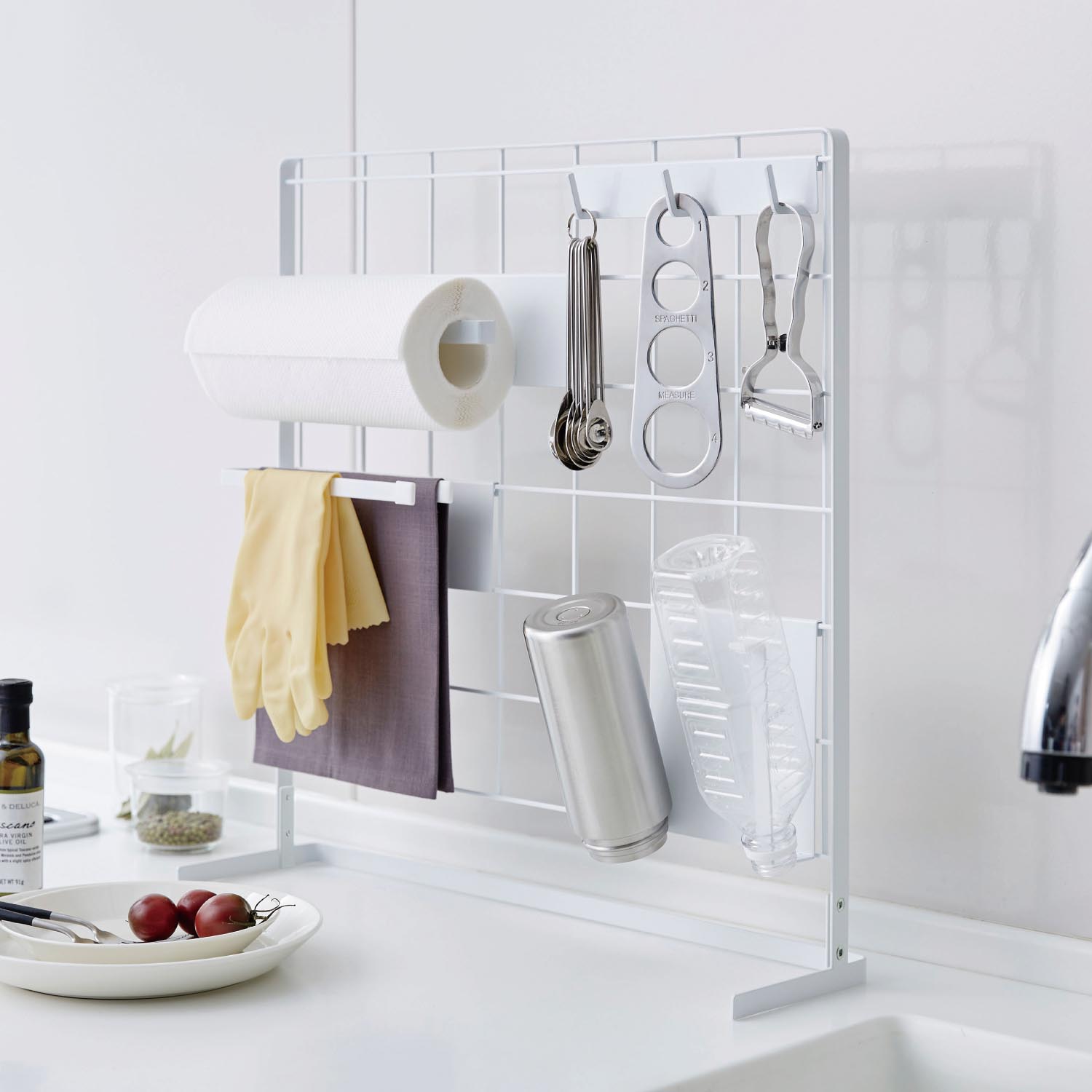【タワー/tower】組み合わせ自在 キッチン自立式メッシュパネル ホワイト 【タワー/tower】組み合わせ自在 キッチン自立式メッシュパネル ホワイト