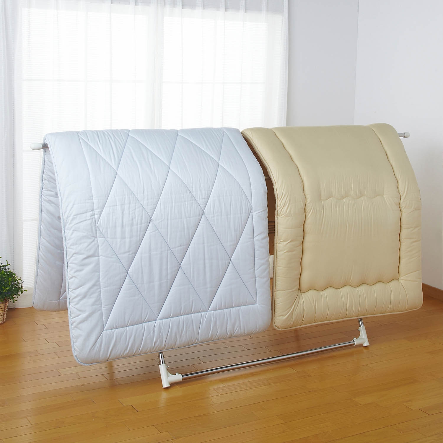 洗濯量に合わせて縦横伸縮できるステンレス製室内ベランダ兼用布団干し 通販のベルメゾンネット 洗濯量に合わせて縦横伸縮できるステンレス製室内ベランダ兼用布団干し 通販のベルメゾンネット